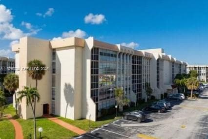 DESOTO PARK CONDO · #417 in Hallandale Beach - Photo 1