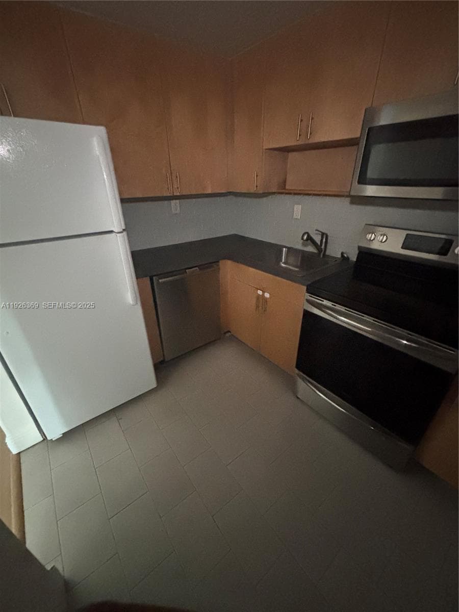 1818 Meridian House · #4J in Miami Beach - Photo 7