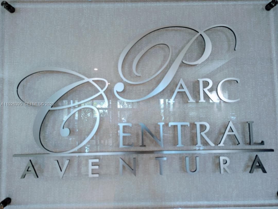 PARC CENTRAL AVENTURA SOU · #505 in Aventura - Photo 22