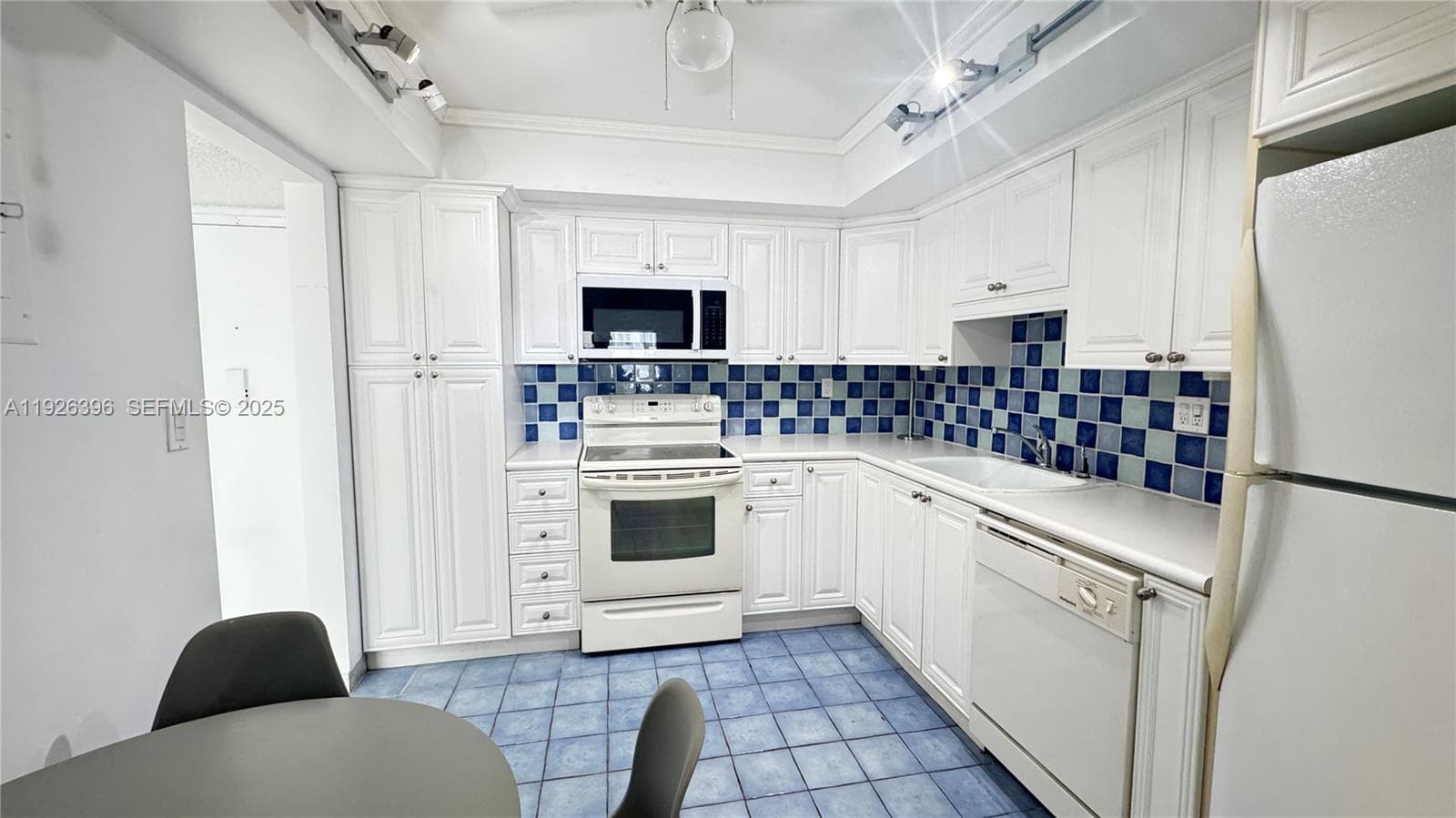 DEL PRADO MARINA · #1203 in Aventura - Photo 12