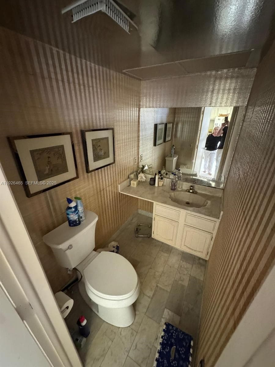 ocean vista condo · #15 in Hillsboro Beach - Photo 7