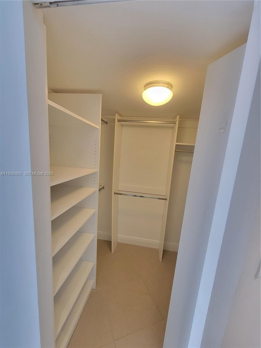 BRAVURA I CONDO · #811 in Aventura - Photo 3