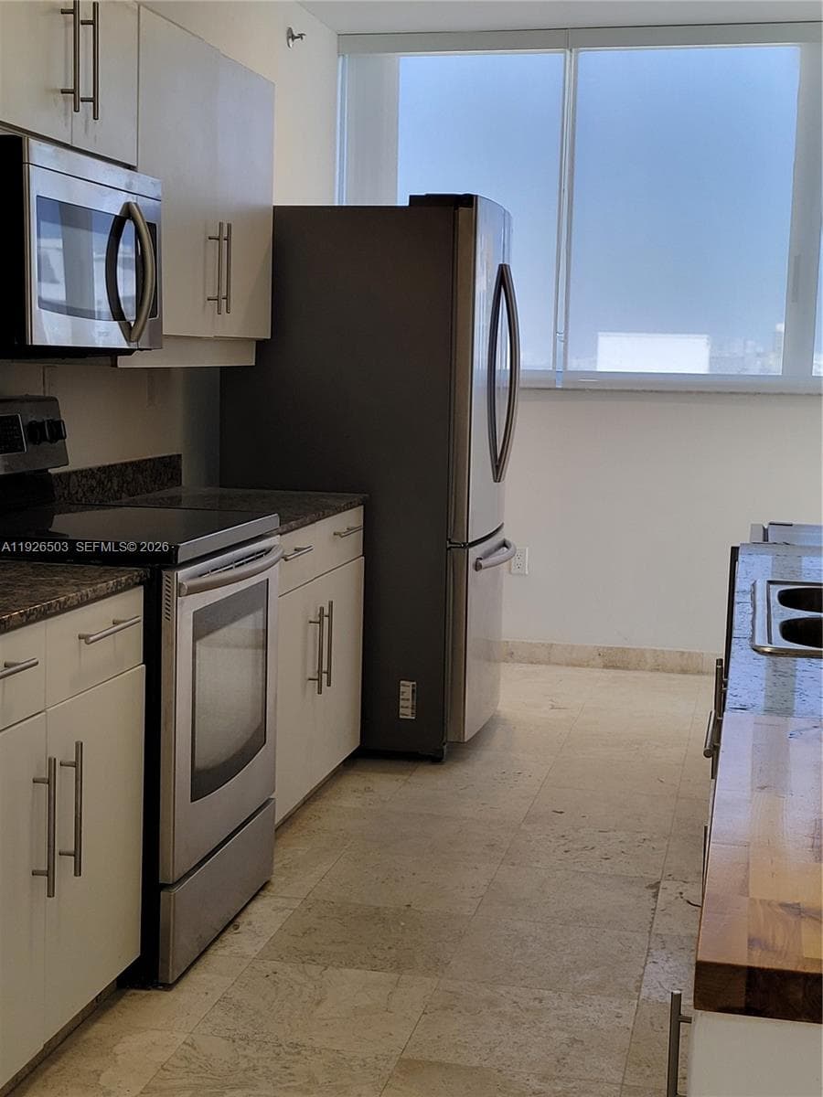Florida Towers Condo · #1802 in Miami Beach - Photo 11