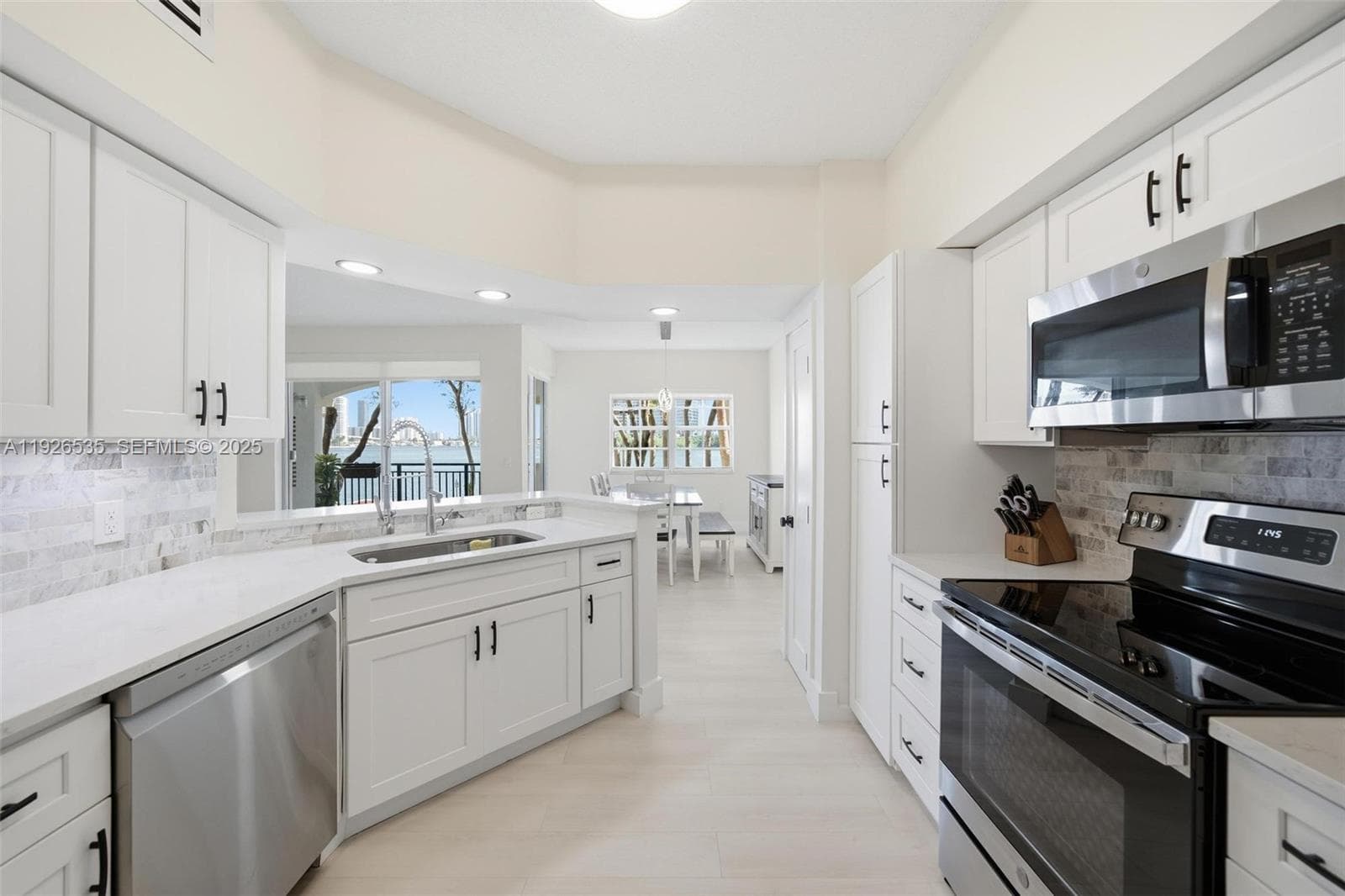 VILLAGE BY THE BAY CONDO · #12210 in Aventura - Photo 6