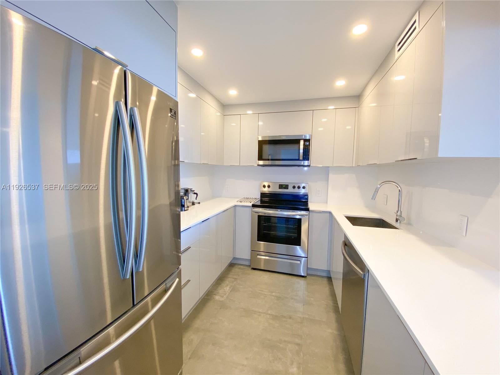 ARLEN HOUSE EAST CONDO · #1506 in Sunny Isles Beach - Photo 9