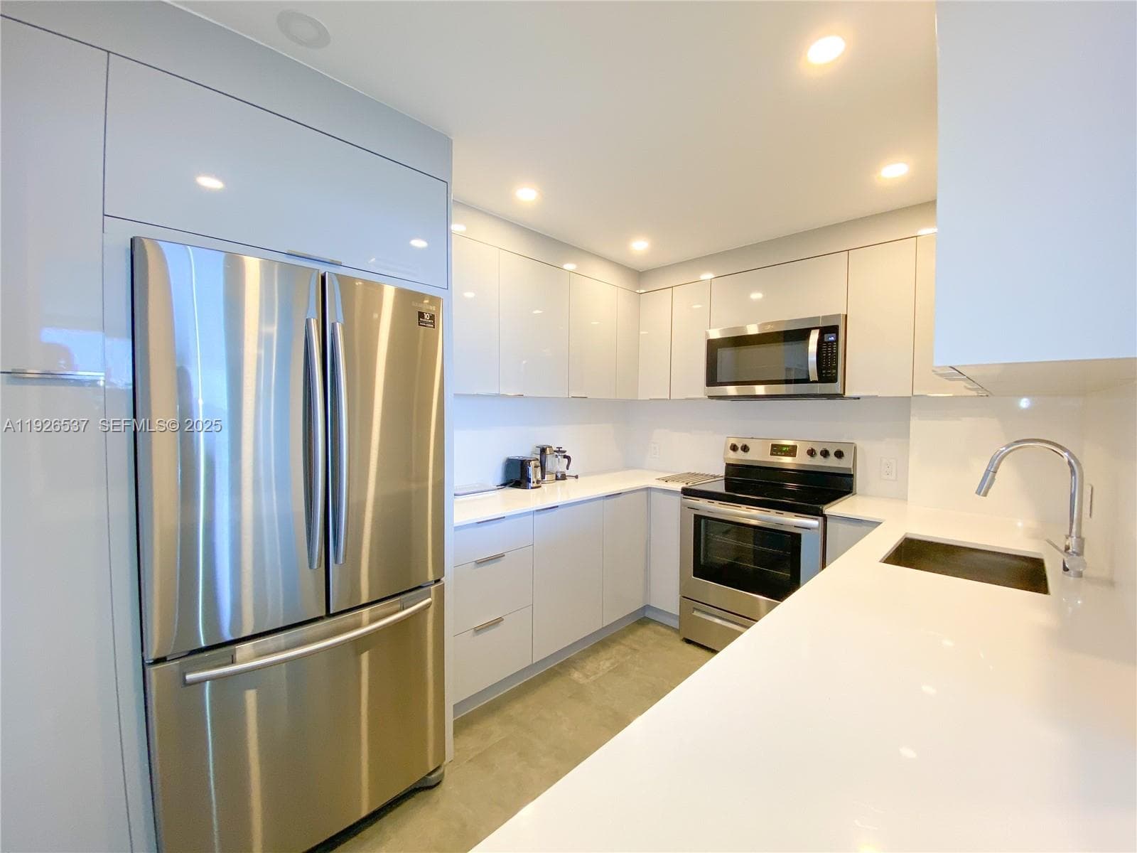 ARLEN HOUSE EAST CONDO · #1506 in Sunny Isles Beach - Photo 10