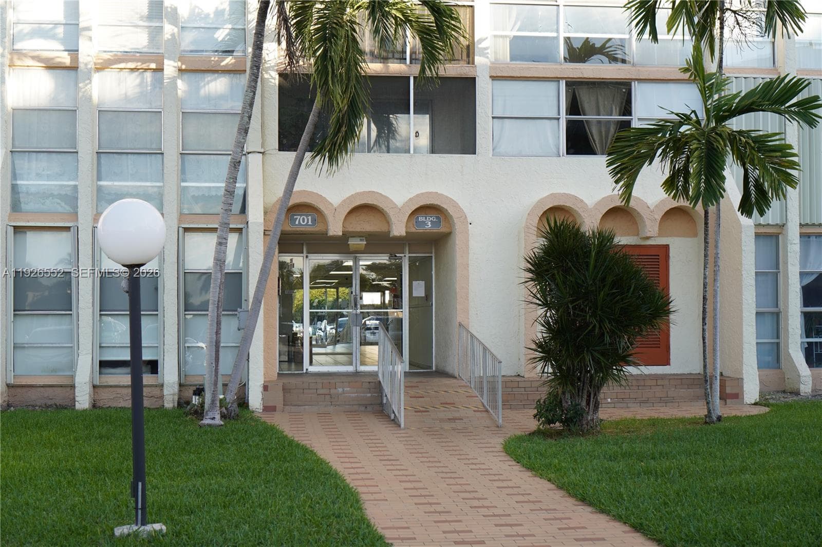 DESOTO PARK CONDO · #110 in Hallandale Beach - Photo 11