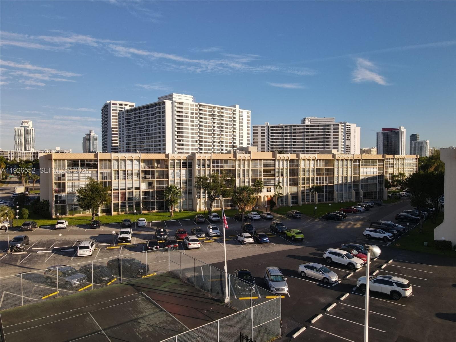 DESOTO PARK CONDO · #110 in Hallandale Beach - Photo 4