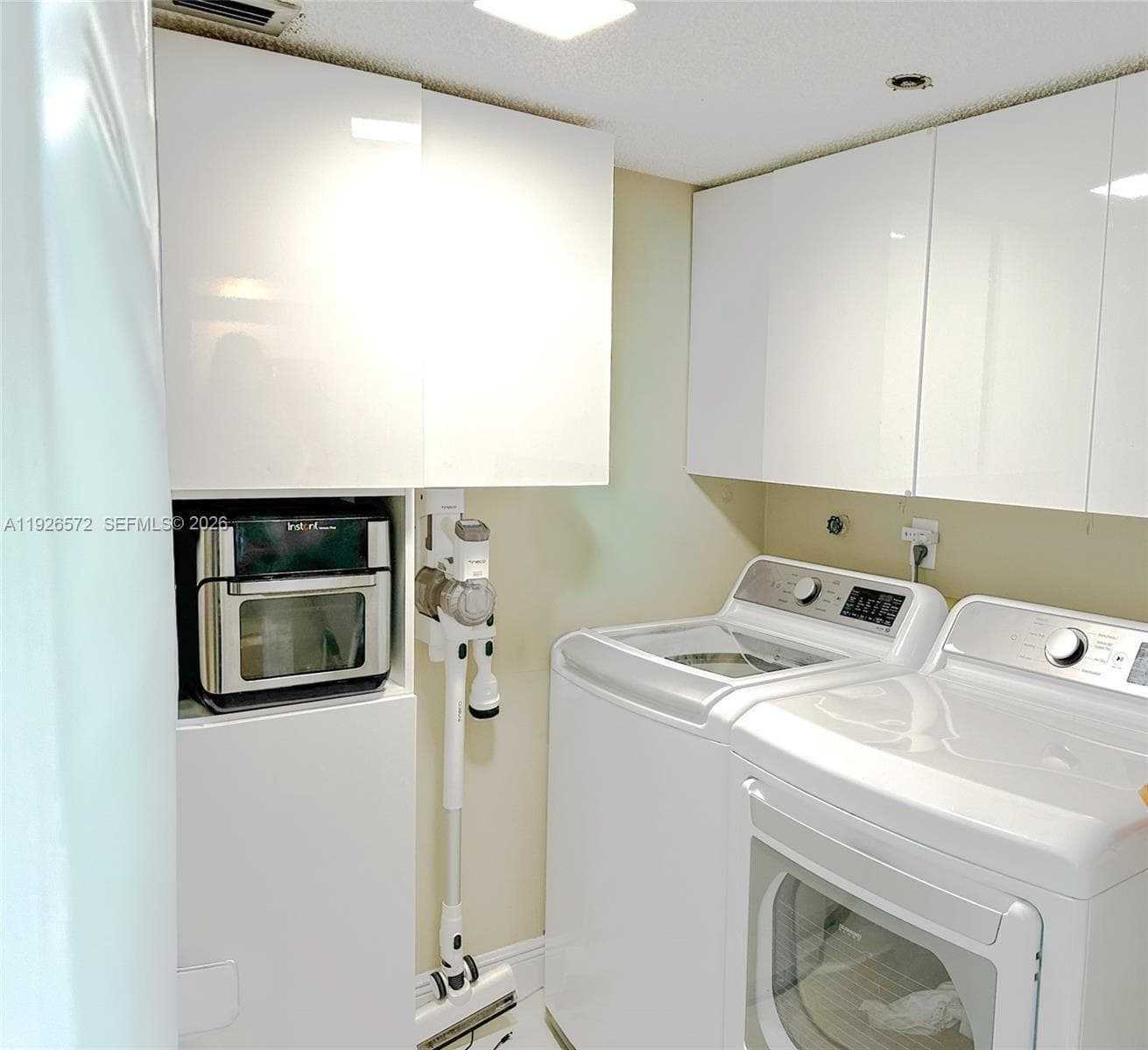 LE MONTCALM CONDO · #603 in Sunny Isles Beach - Photo 10