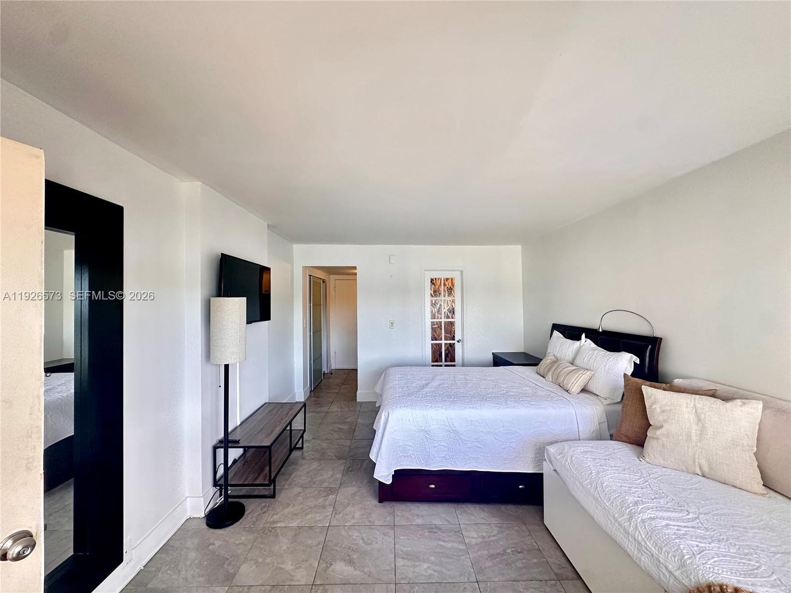 AMD PL OF 2ND OCEAN FRONT · #135 in Miami Beach - Photo 33