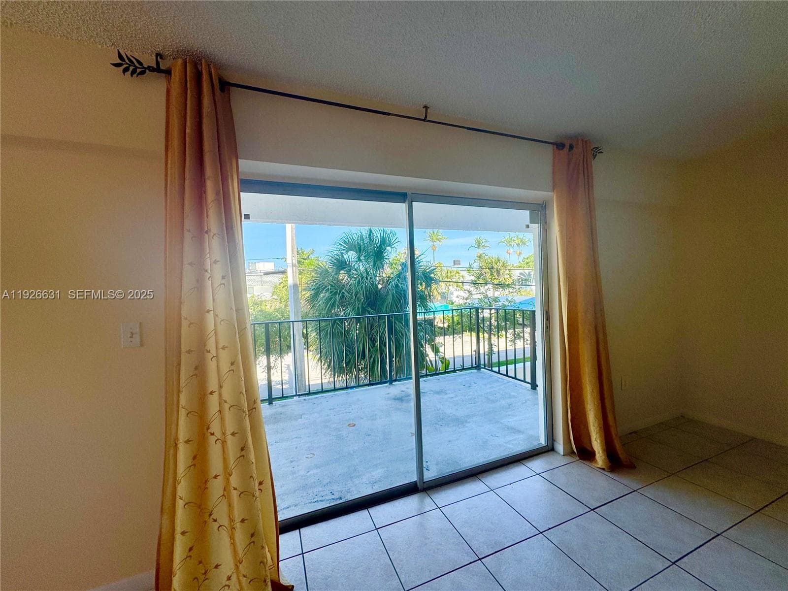 PINE TOWER CONDO · #201 in North Miami Beach - Photo 6