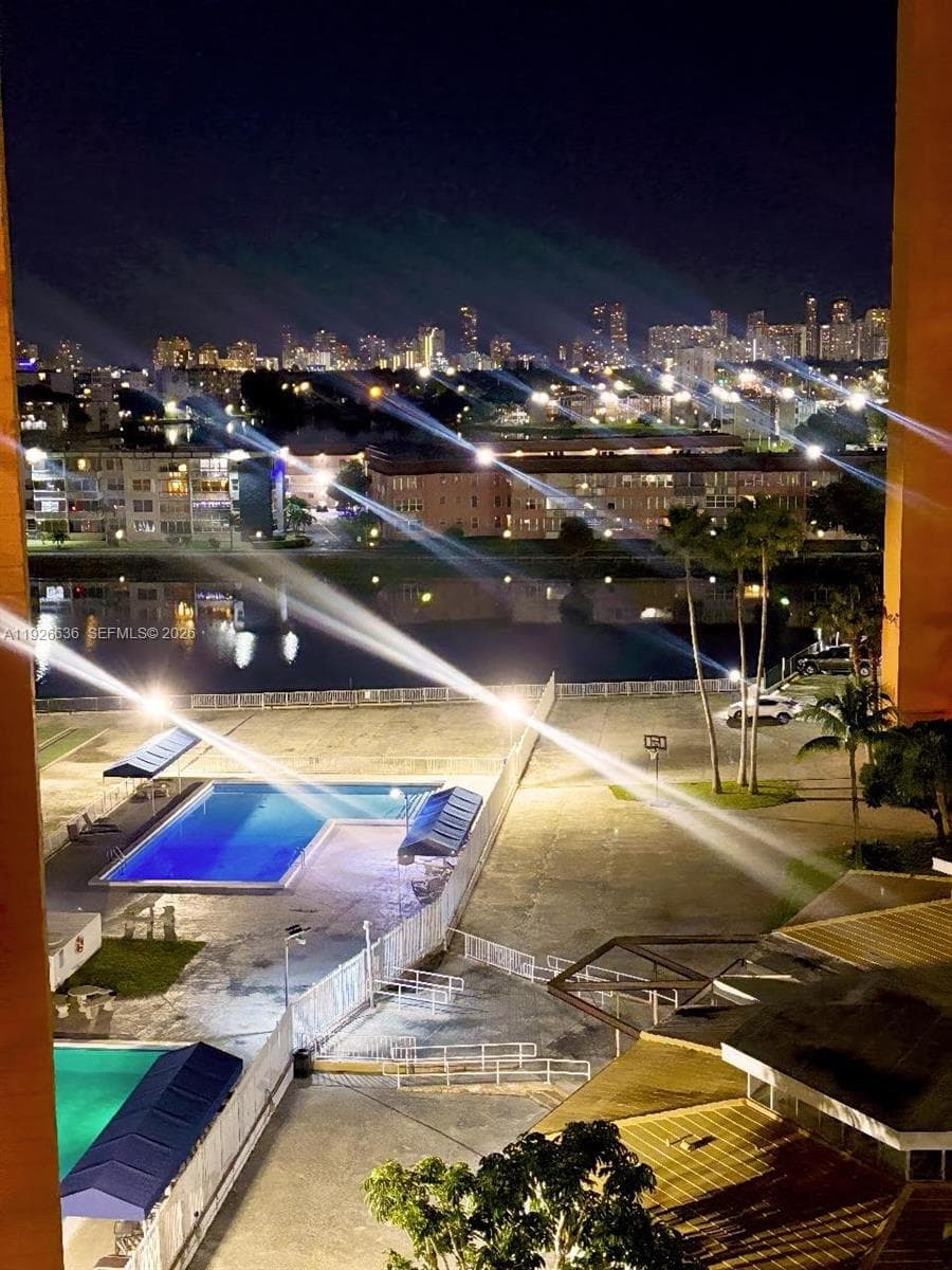 BUCKLEY TOWERS · #813W in Miami - Photo 11