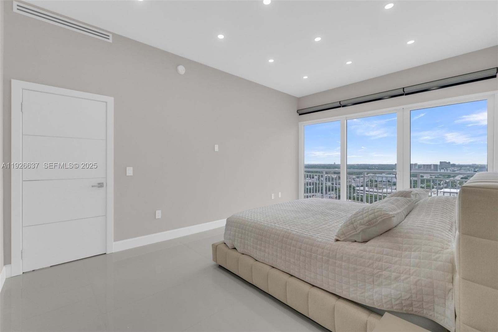 DEL PRADO MARINA · #PH04 in Aventura - Photo 13