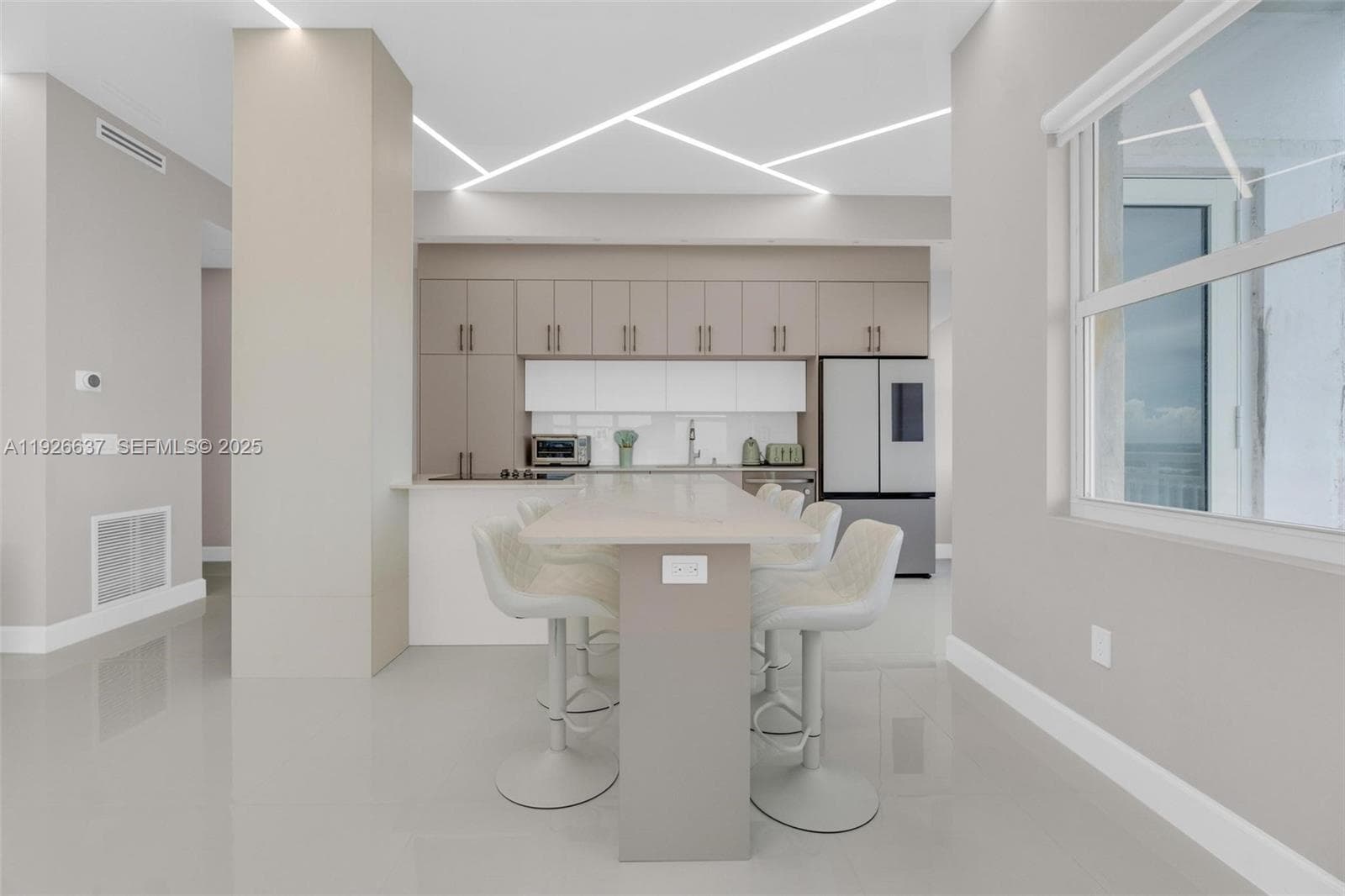 DEL PRADO MARINA · #PH04 in Aventura - Photo 1