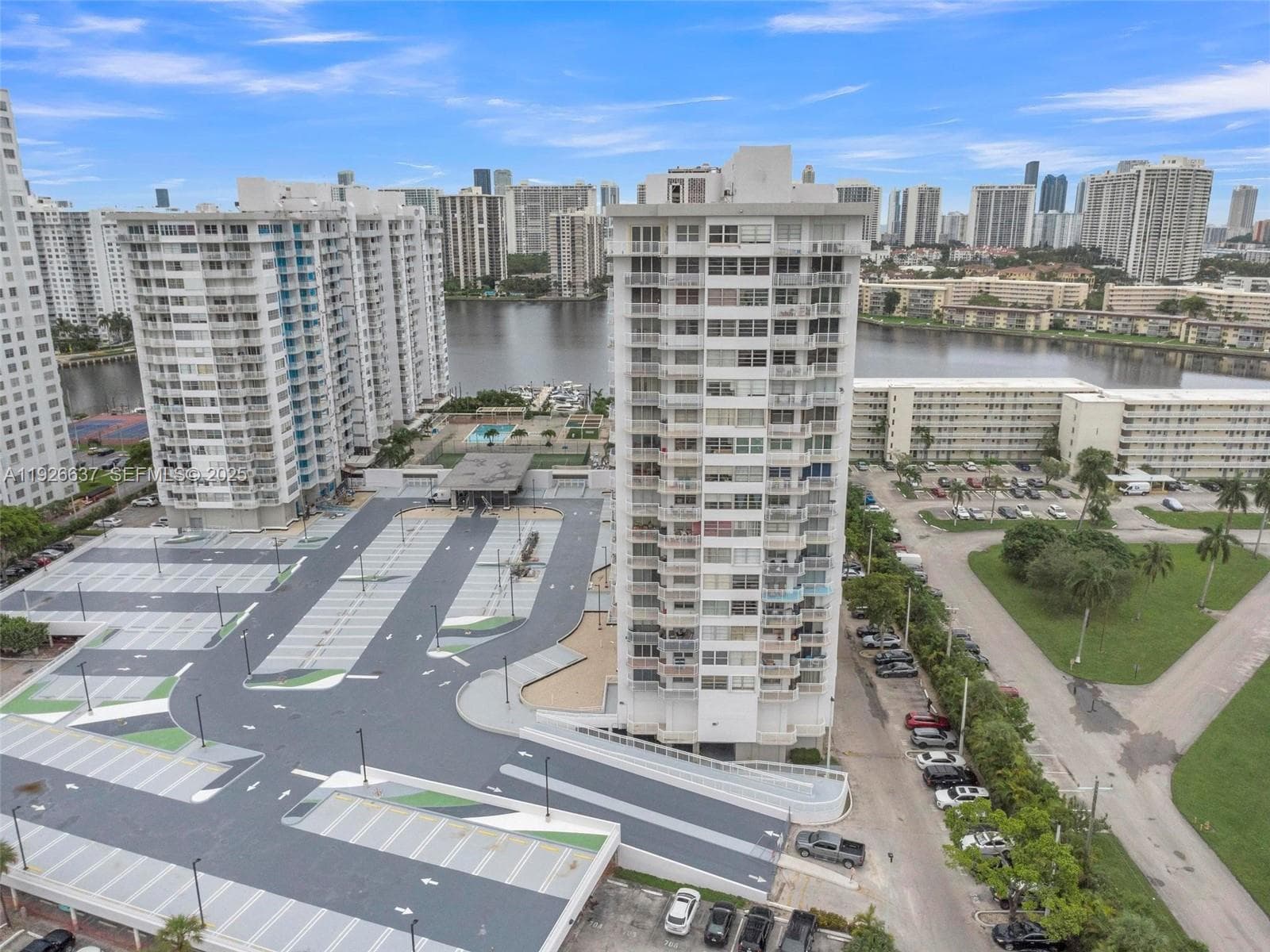 DEL PRADO MARINA · #PH04 in Aventura - Photo 34