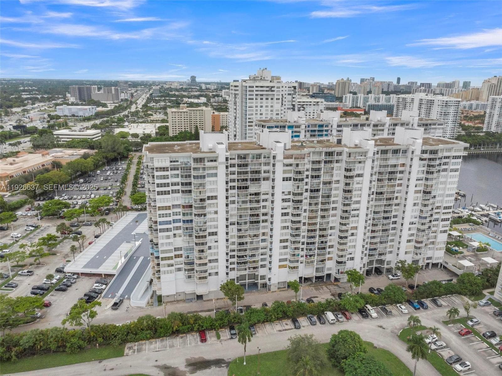 DEL PRADO MARINA · #PH04 in Aventura - Photo 38
