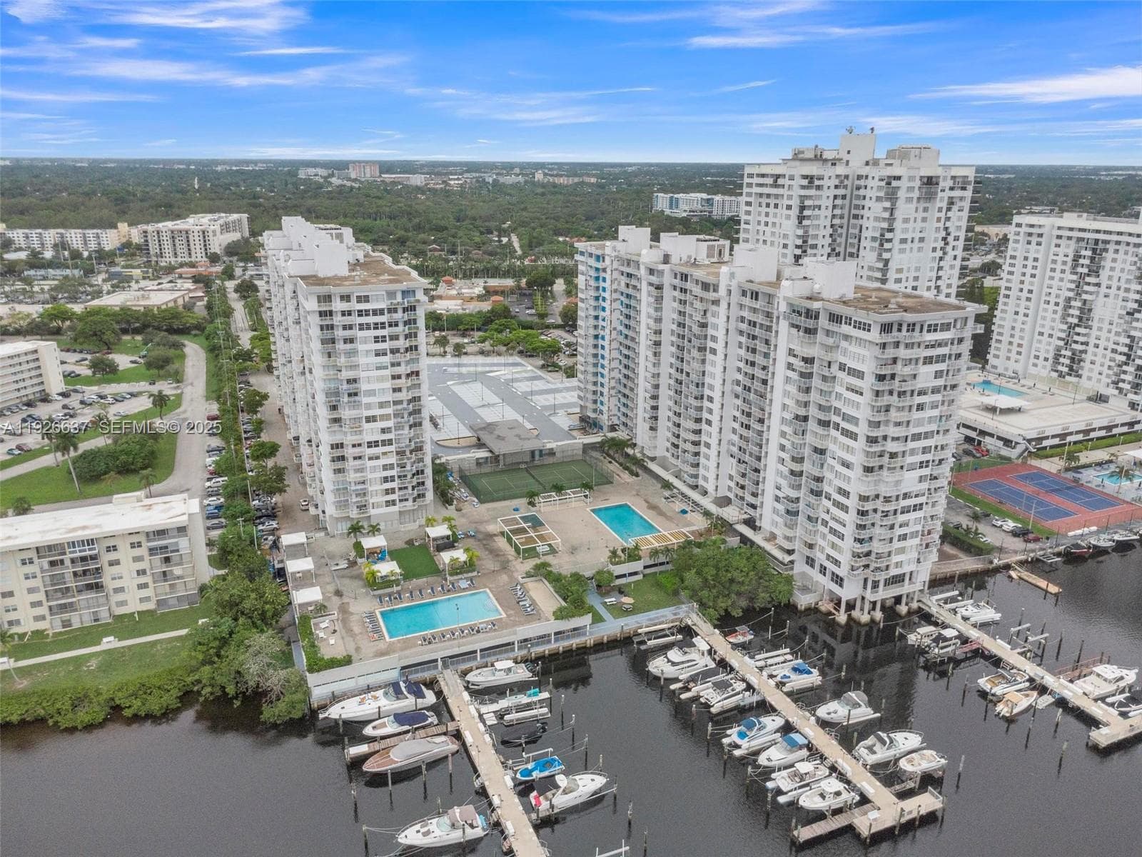 DEL PRADO MARINA · #PH04 in Aventura - Photo 37