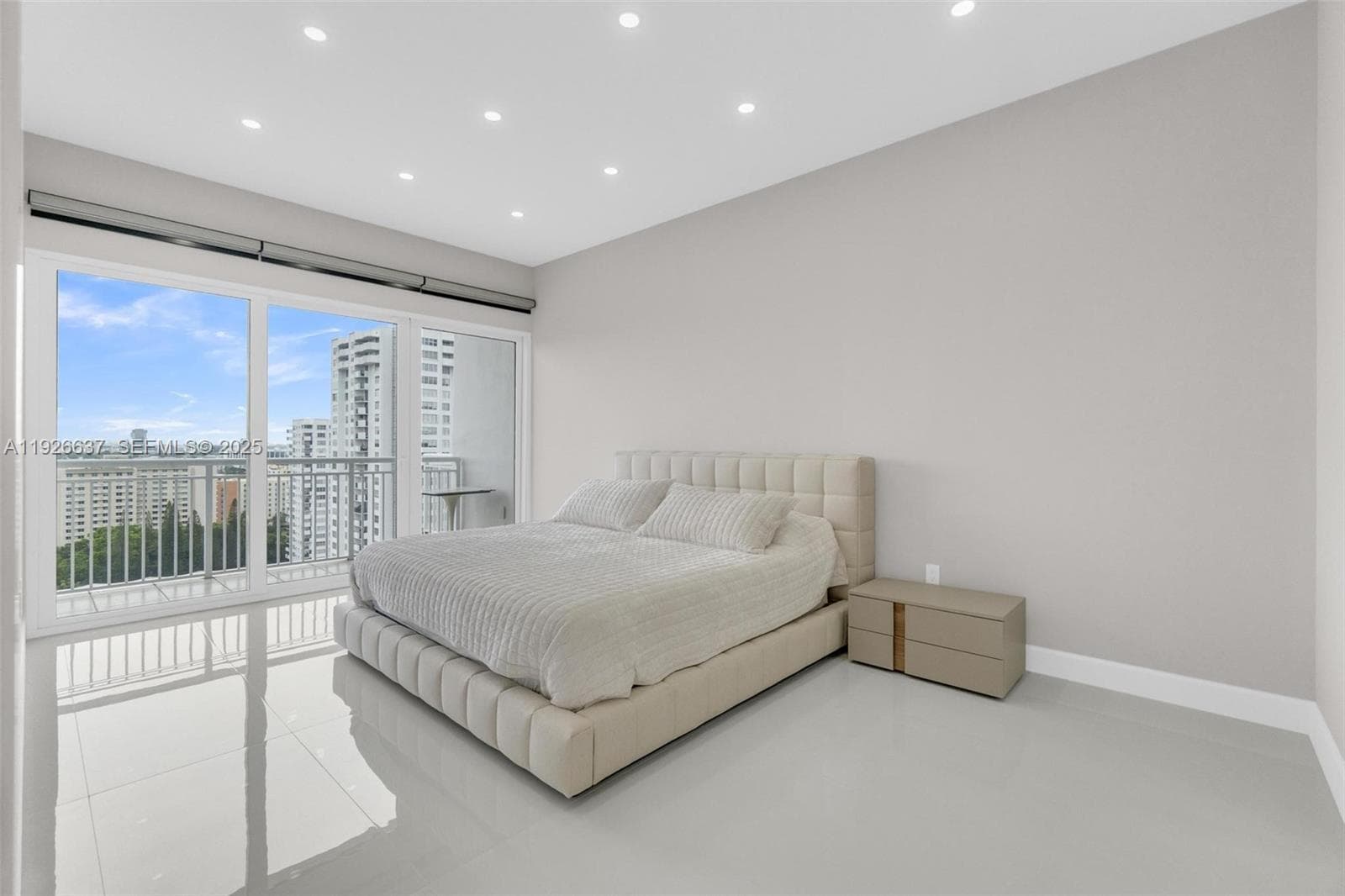 DEL PRADO MARINA · #PH04 in Aventura - Photo 11
