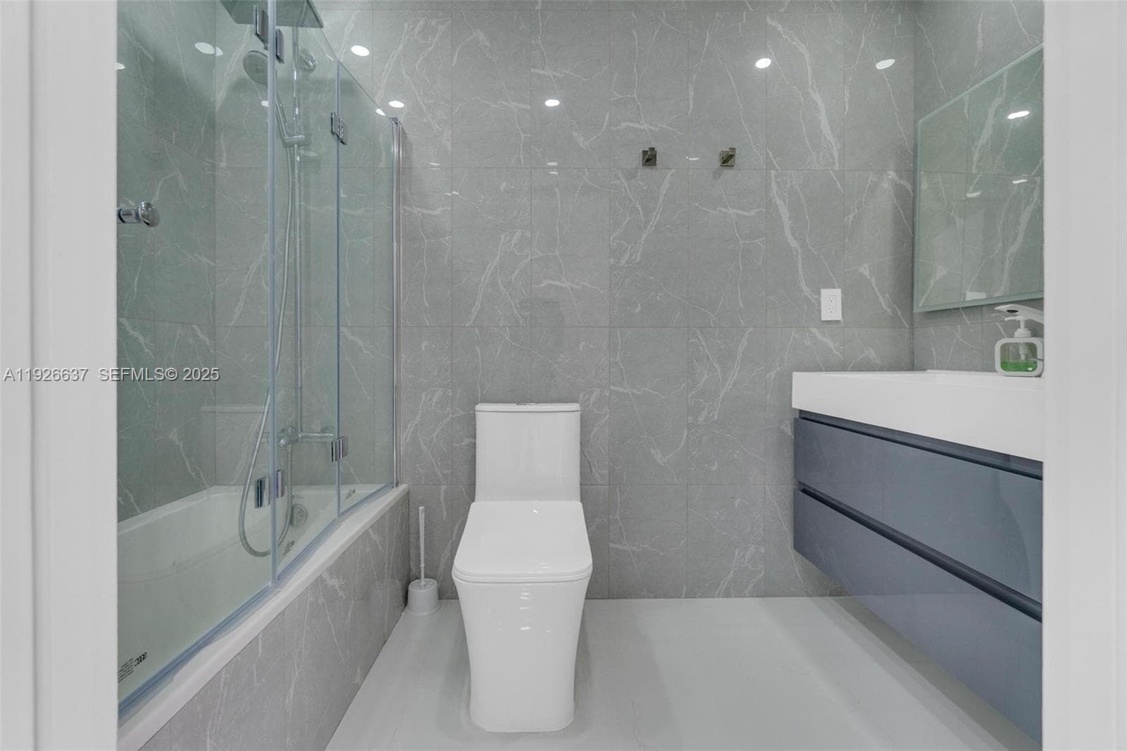 DEL PRADO MARINA · #PH04 in Aventura - Photo 19