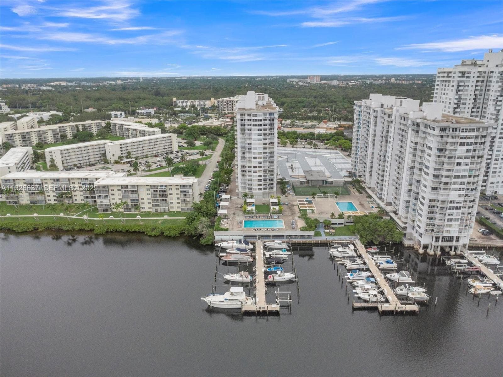 DEL PRADO MARINA · #PH04 in Aventura - Photo 39