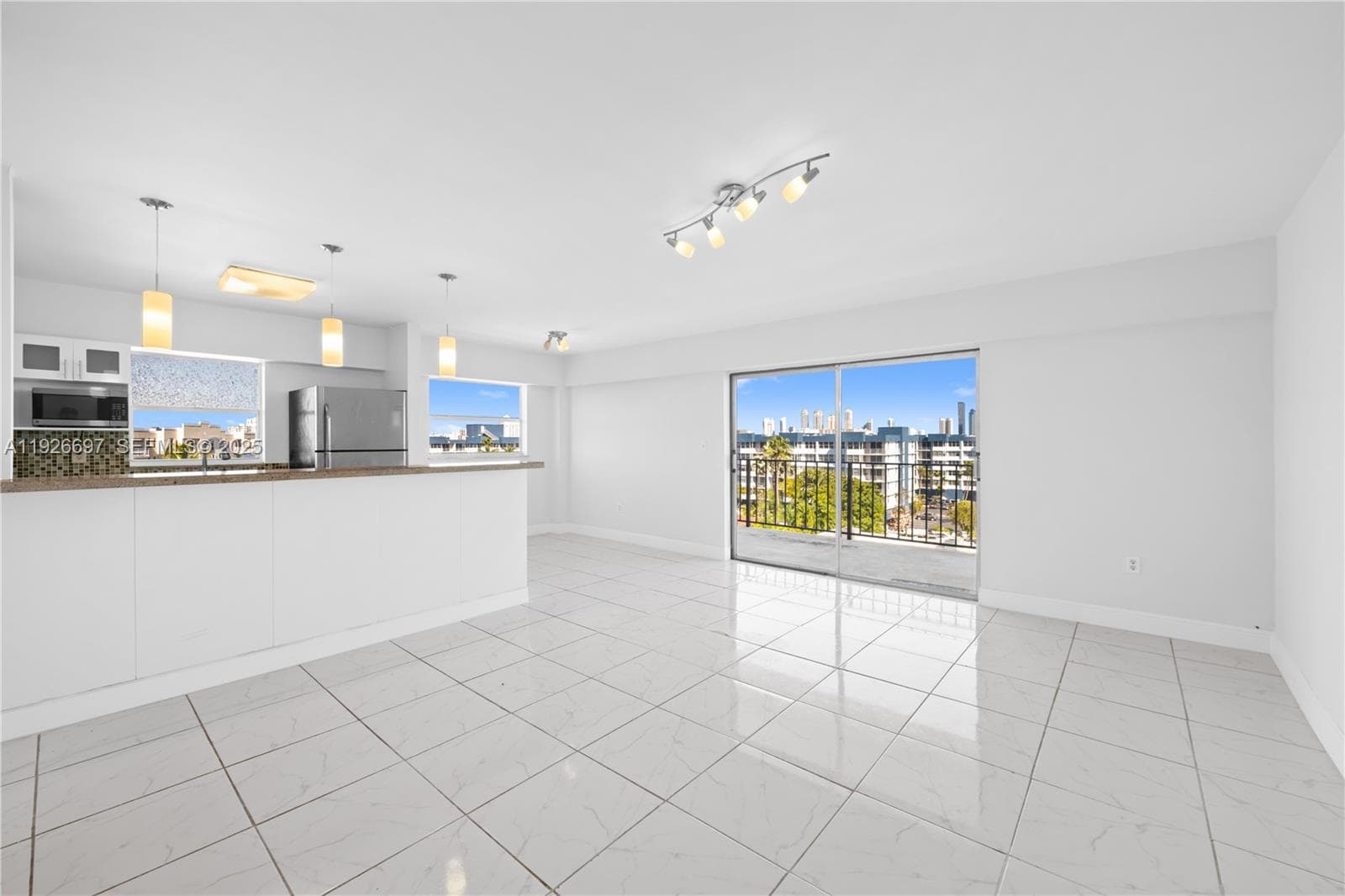 PINE TOWER CONDO · #601 in North Miami Beach - Photo 2