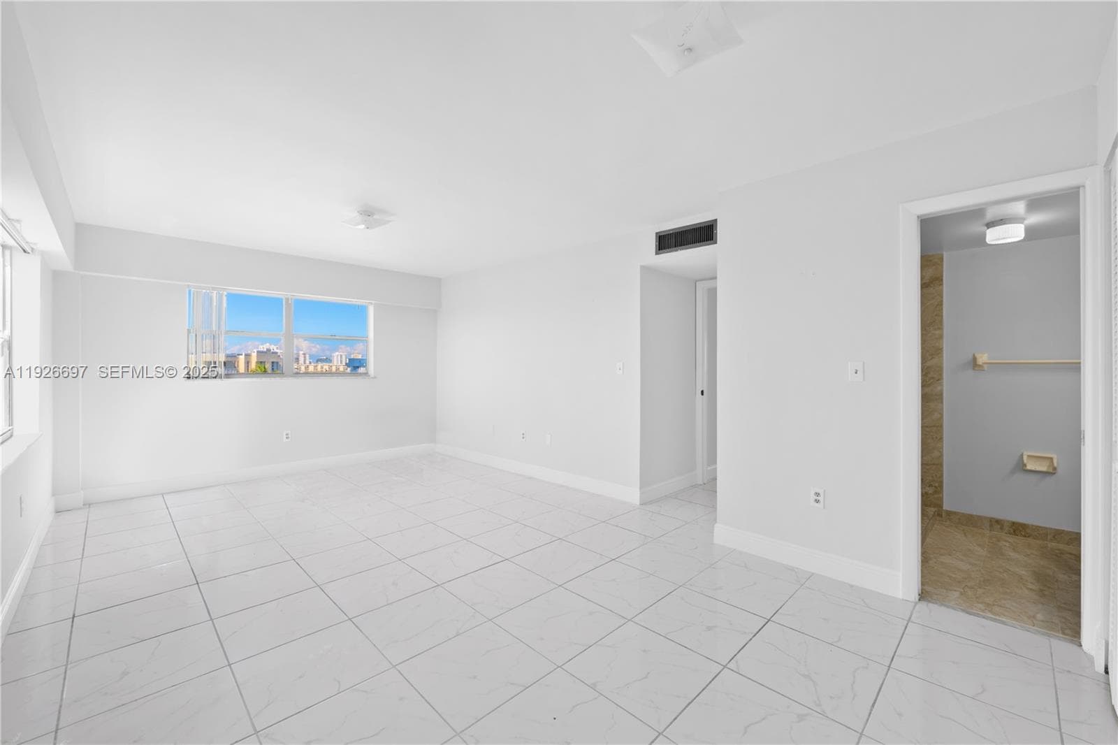 PINE TOWER CONDO · #601 in North Miami Beach - Photo 16