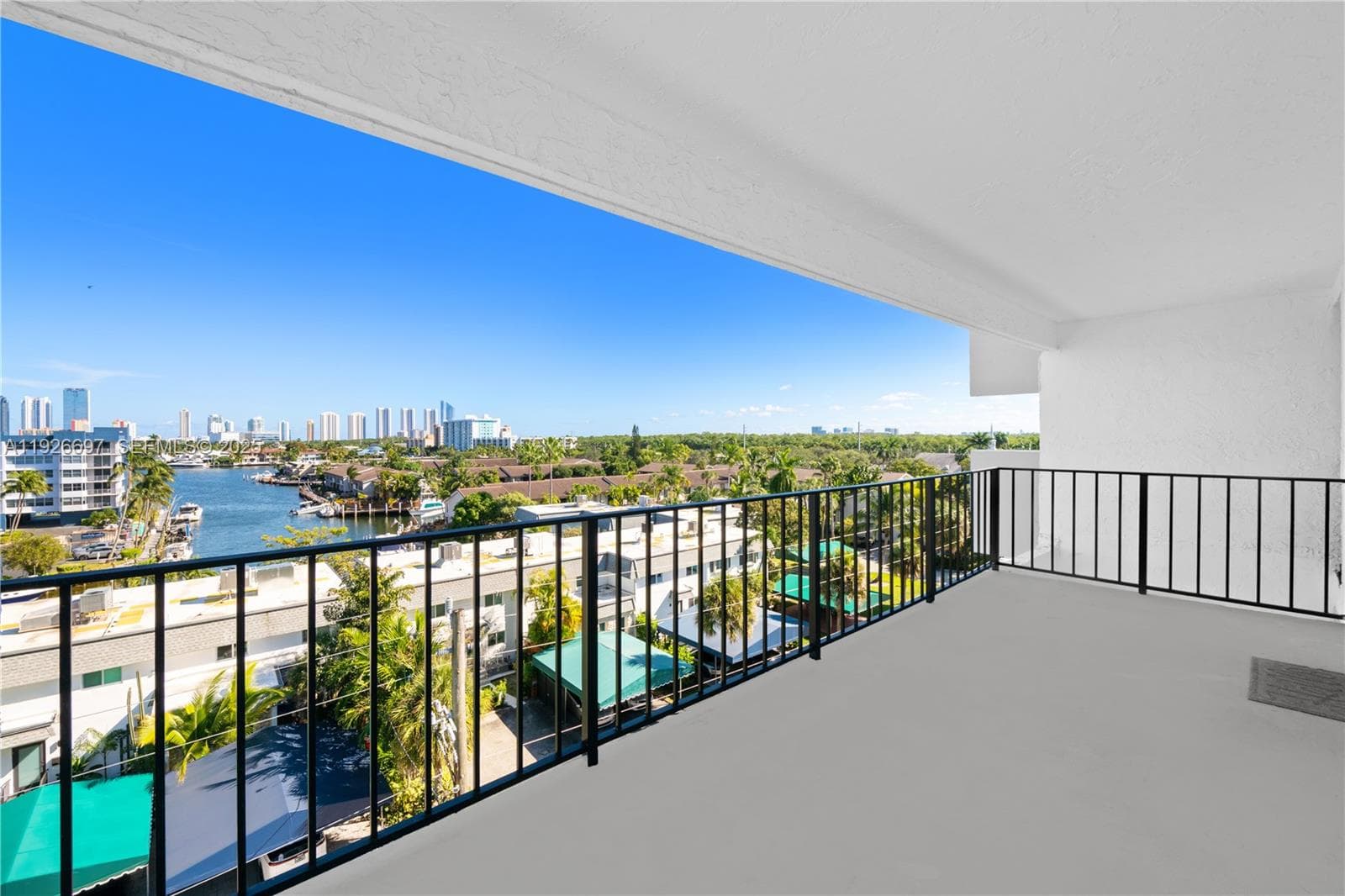 PINE TOWER CONDO · #601 in North Miami Beach - Photo 20