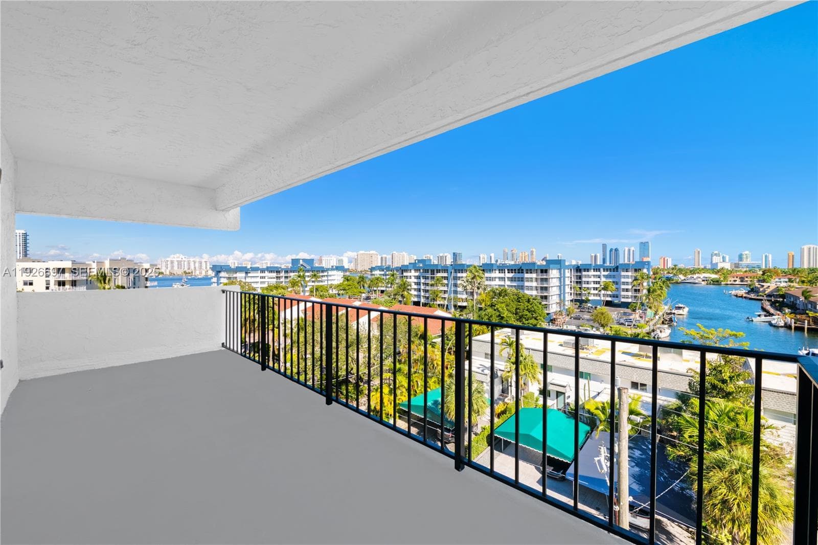 PINE TOWER CONDO · #601 in North Miami Beach - Photo 19