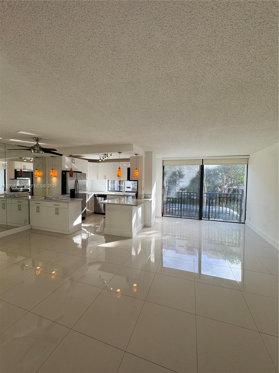 PLAZA OF AMERICAS CONDO P · #226 in Sunny Isles Beach - Photo 13