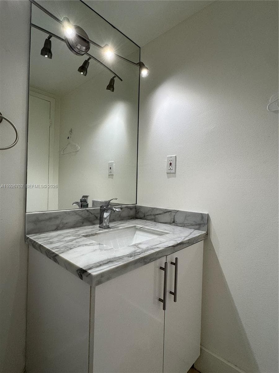 PLAZA OF AMERICAS CONDO P · #226 in Sunny Isles Beach - Photo 16