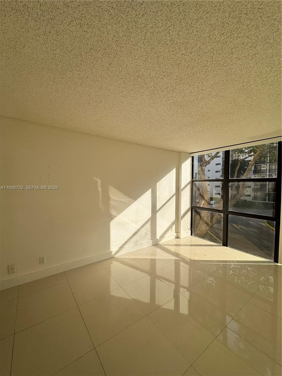 PLAZA OF AMERICAS CONDO P · #226 in Sunny Isles Beach - Photo 12