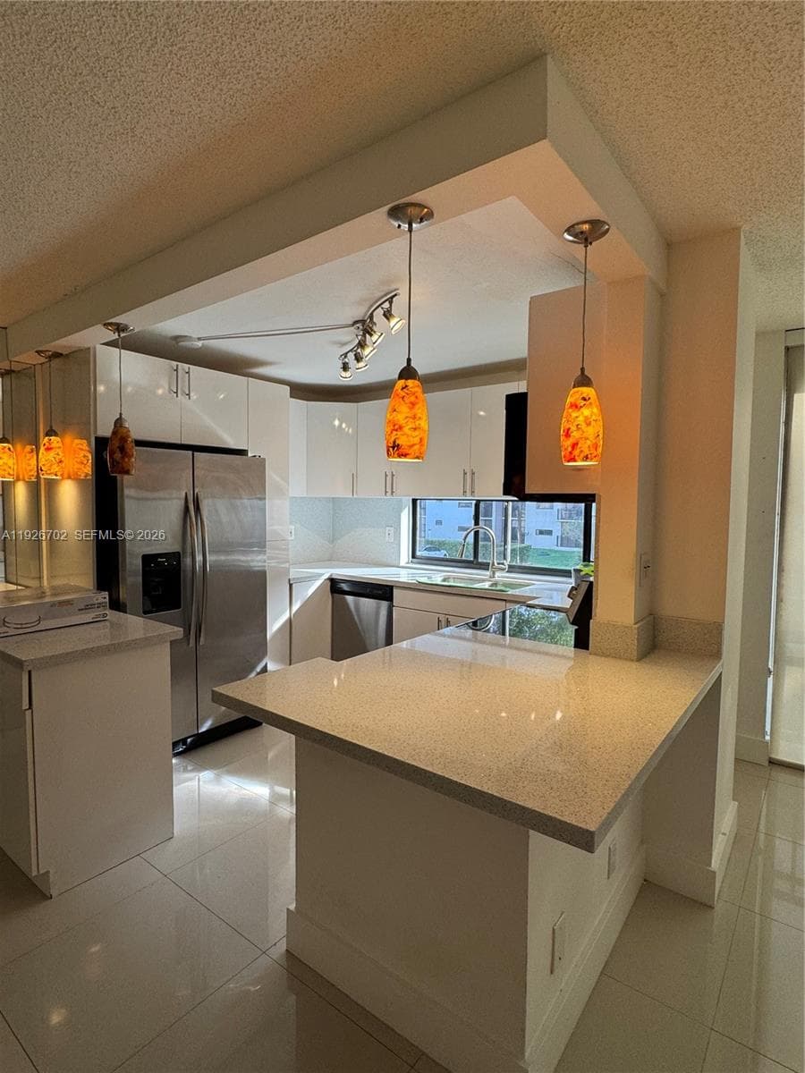 PLAZA OF AMERICAS CONDO P · #226 in Sunny Isles Beach - Photo 3