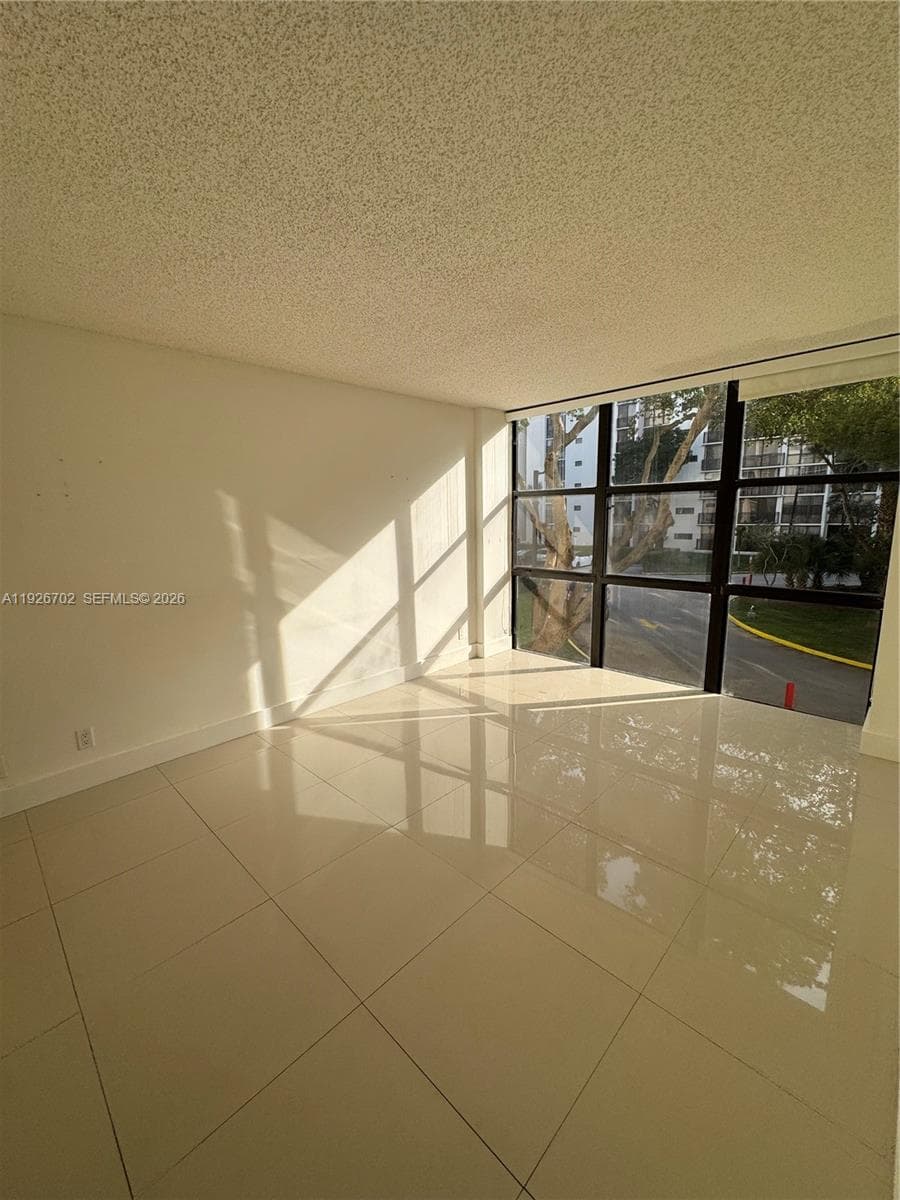 PLAZA OF AMERICAS CONDO P · #226 in Sunny Isles Beach - Photo 20