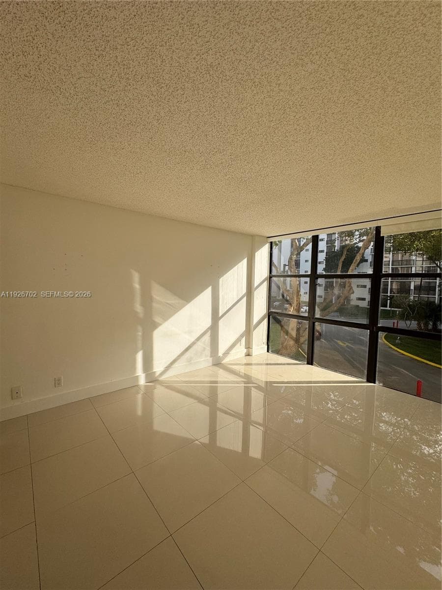 PLAZA OF AMERICAS CONDO P · #226 in Sunny Isles Beach - Photo 21
