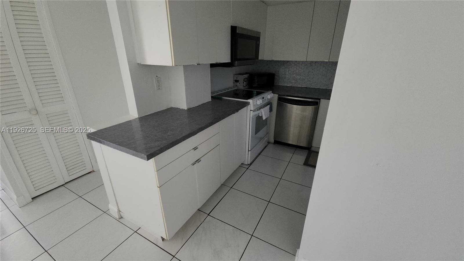 KINGS POINT IMPERIAL COND · #411 in Sunny Isles Beach - Photo 7