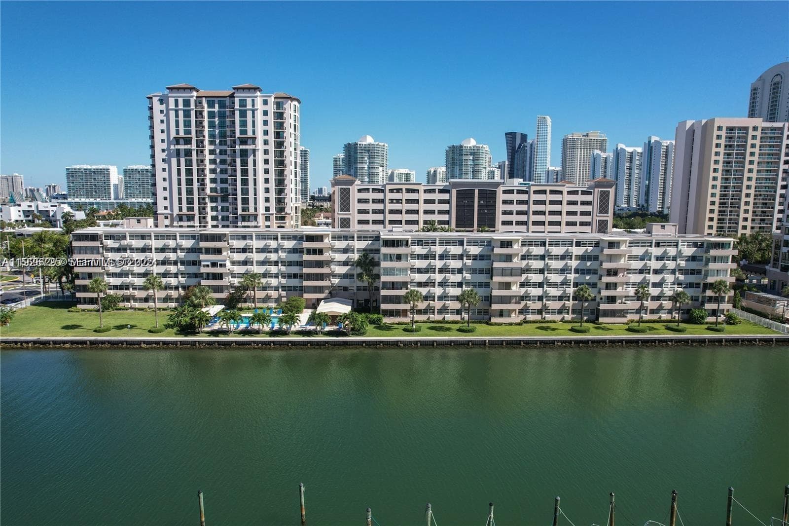 KINGS POINT IMPERIAL COND · #411 in Sunny Isles Beach - Photo 31