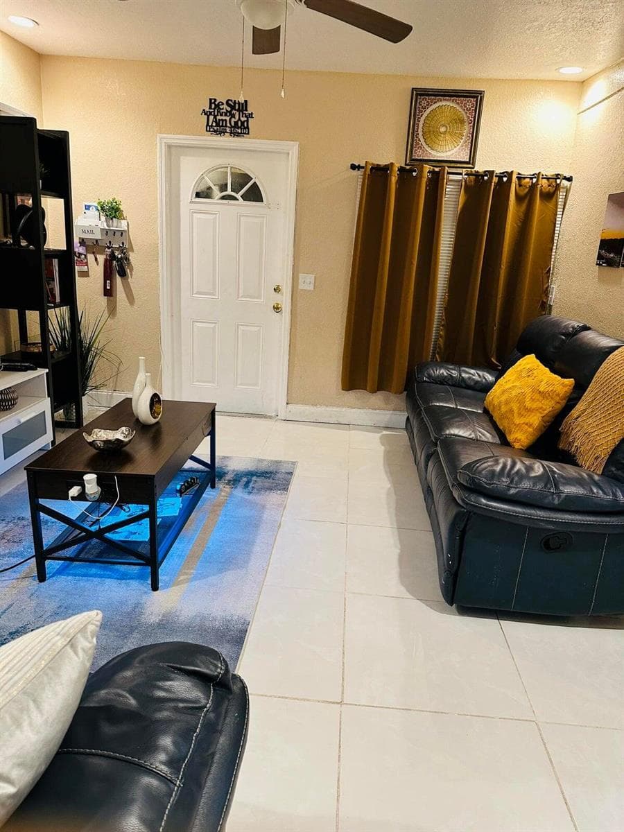 LIVING ROOM 2