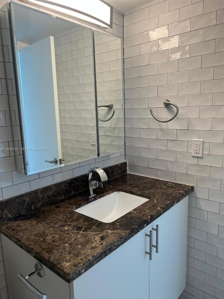MANATEE CONDO · #606 in Surfside - Photo 17