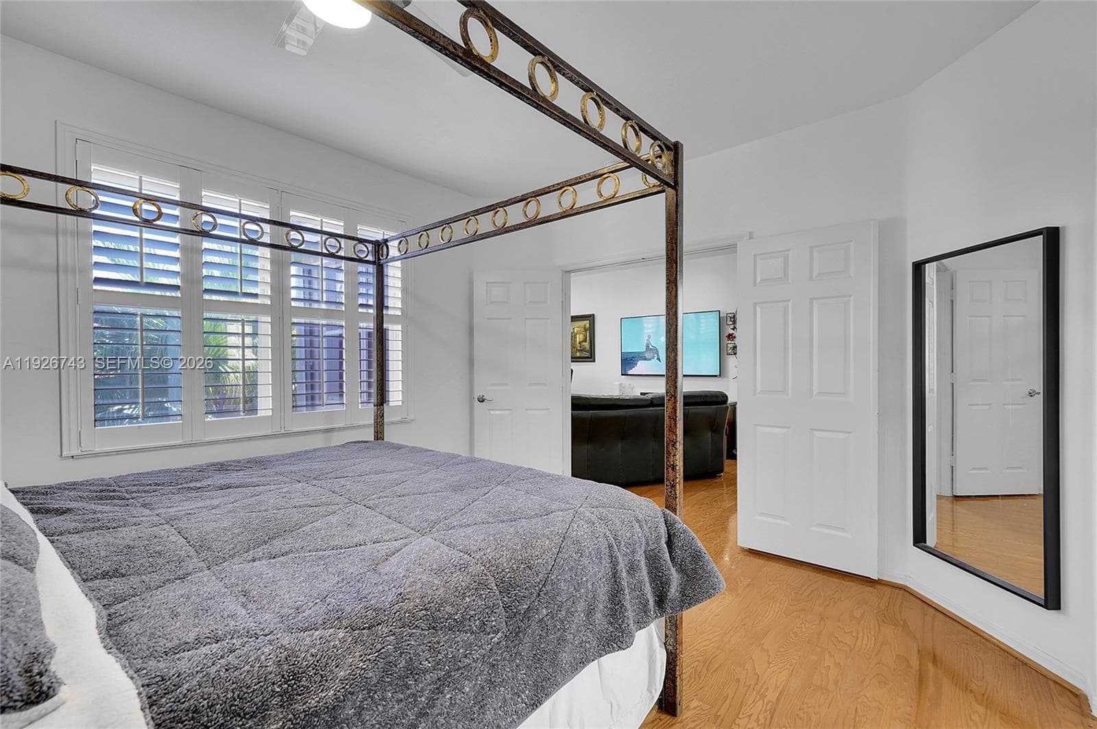 1135 Satinleaf St photo 13