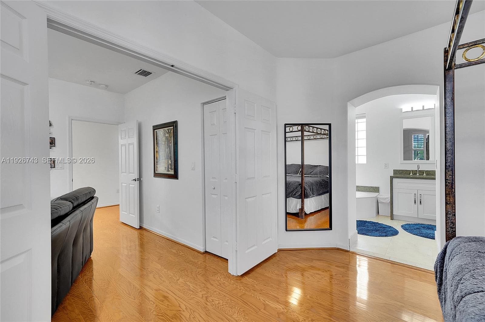 1135 Satinleaf St photo 14