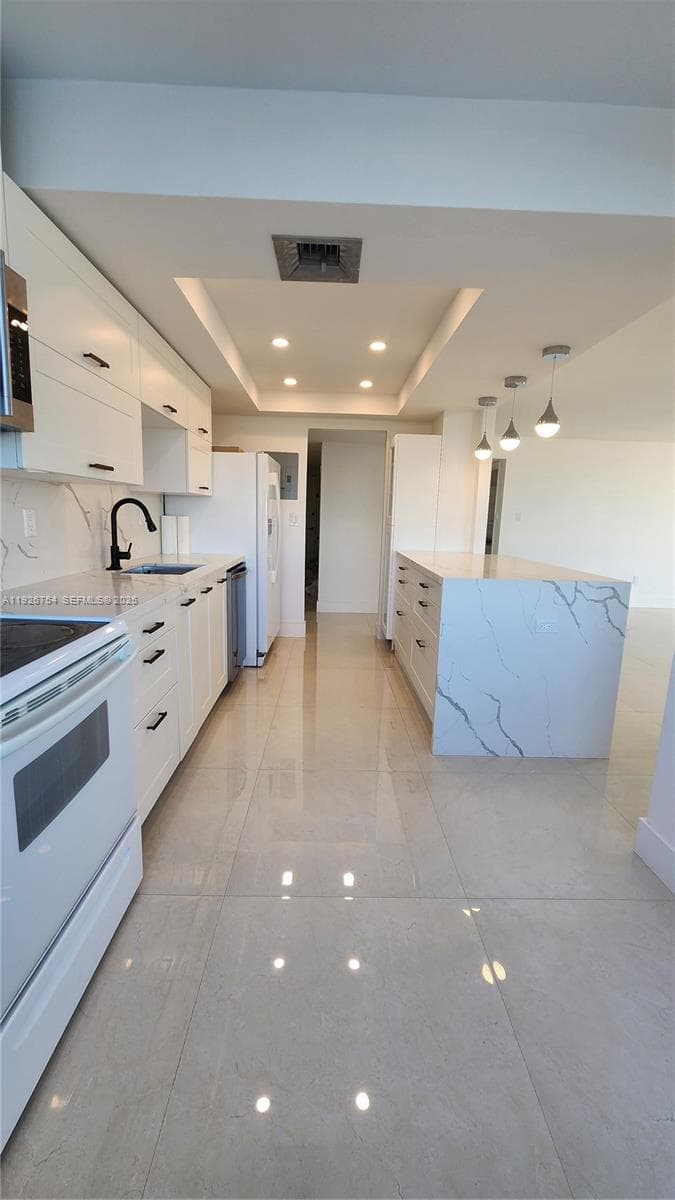 DEL PRADO MARINA · #1705 in Aventura - Photo 2