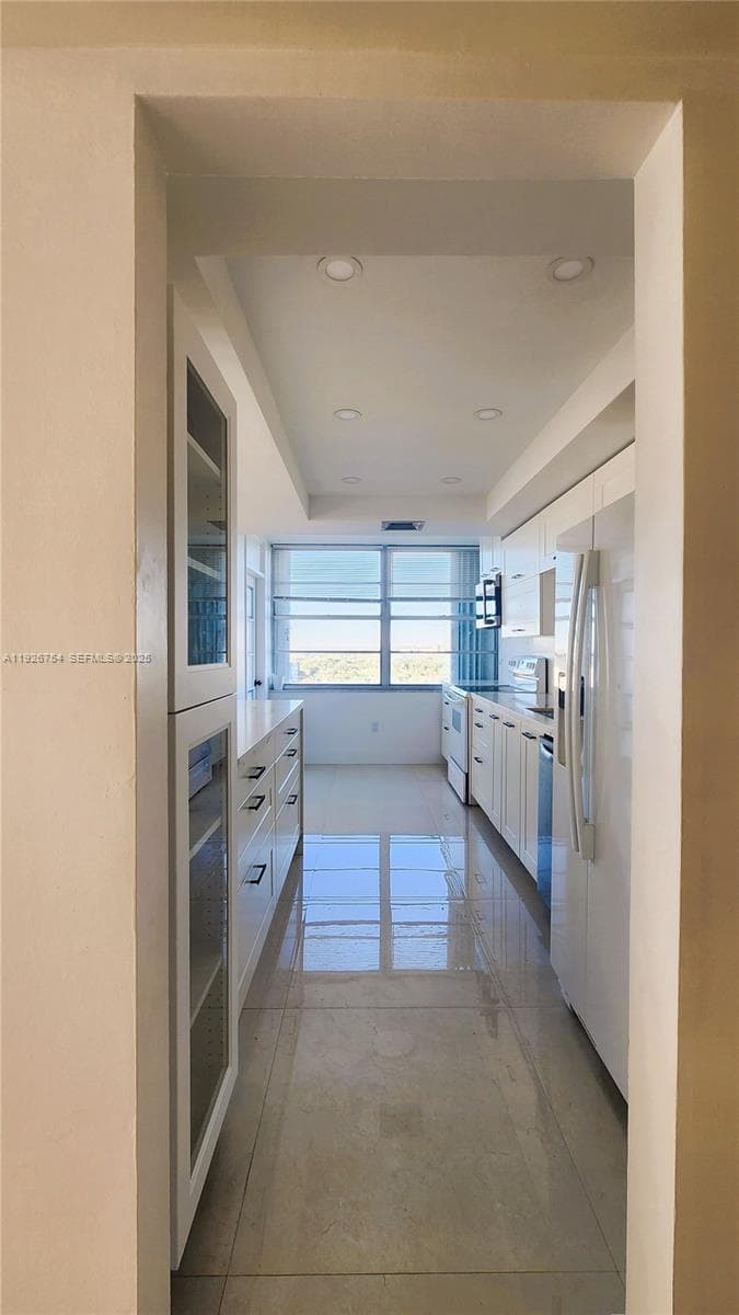 DEL PRADO MARINA · #1705 in Aventura - Photo 6