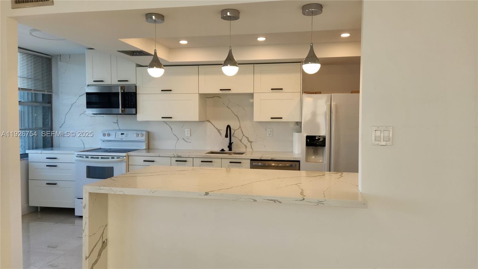 DEL PRADO MARINA · #1705 in Aventura - Photo 3