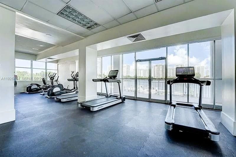 DEL PRADO MARINA · #1705 in Aventura - Photo 32