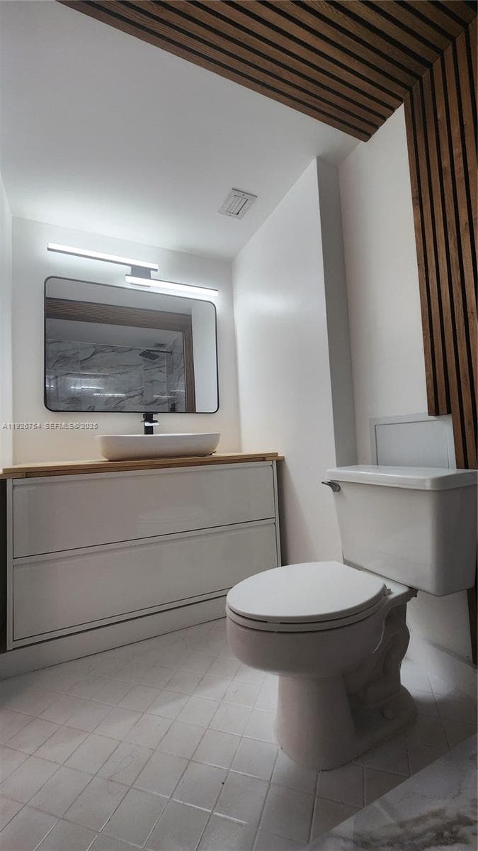 DEL PRADO MARINA · #1705 in Aventura - Photo 19