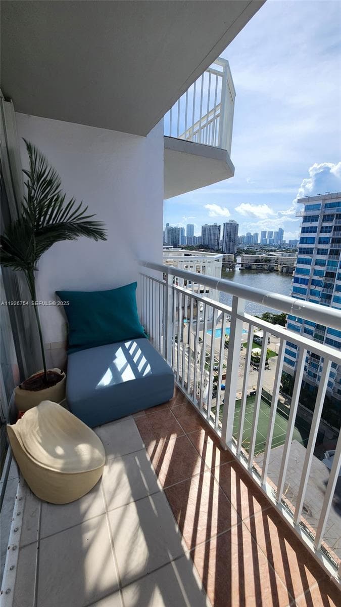 DEL PRADO MARINA · #1705 in Aventura - Photo 21