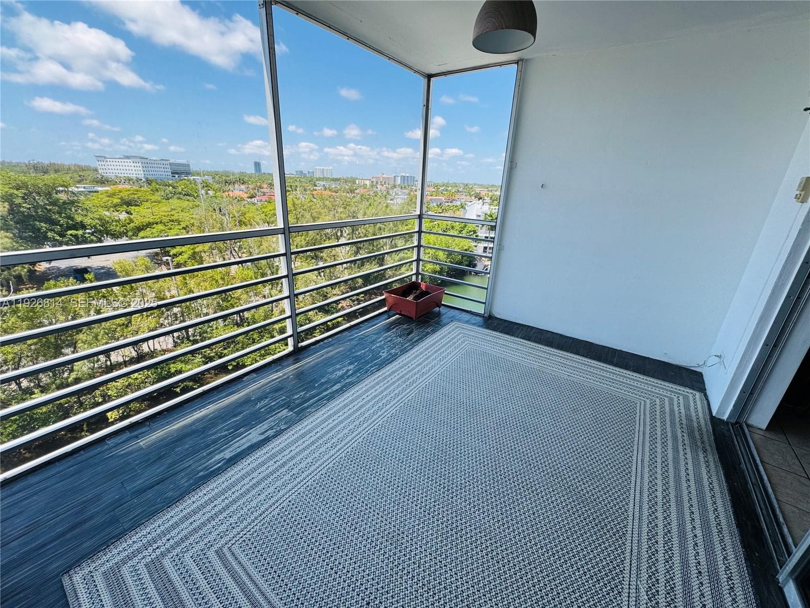 White House · #812 in North Miami Beach - Photo 27