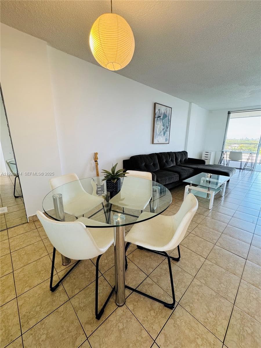 White House · #812 in North Miami Beach - Photo 16