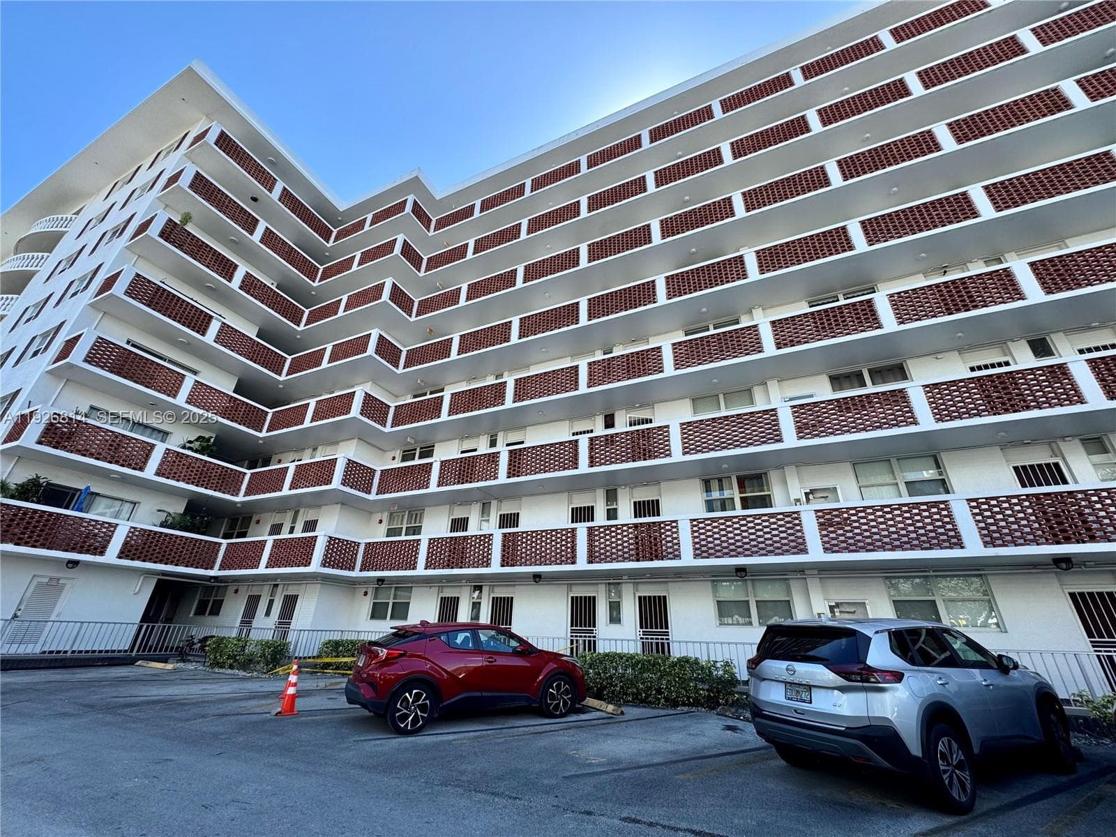 White House · #812 in North Miami Beach - Photo 37