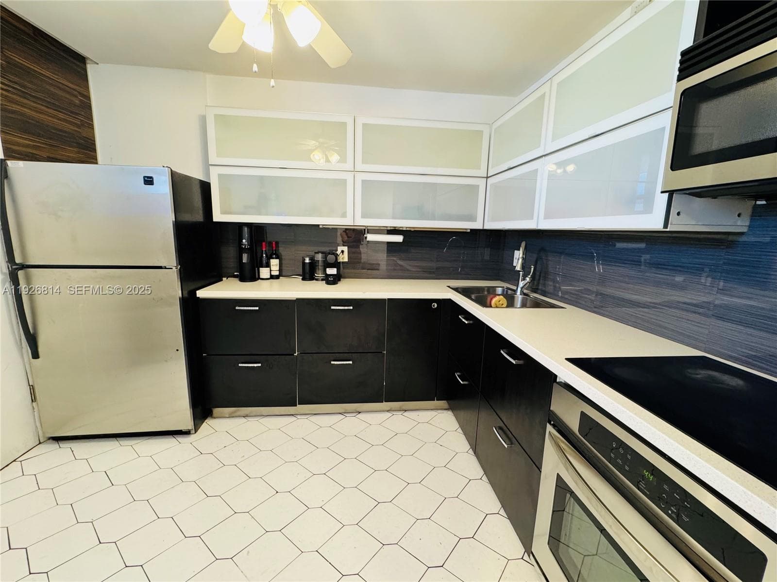 White House · #812 in North Miami Beach - Photo 8